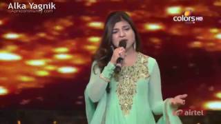 Alka Yagnik Sings Live Tribute to SRK at Mirchi Music Award 2014 [upl. by Merta853]