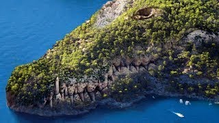 10 ÎLES LES PLUS DANGEREUSES AU MONDE [upl. by Aihsatsan745]