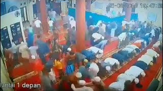 70 earthquake hits Indonesia Lombok Bali  August 5 2018 [upl. by Slade]